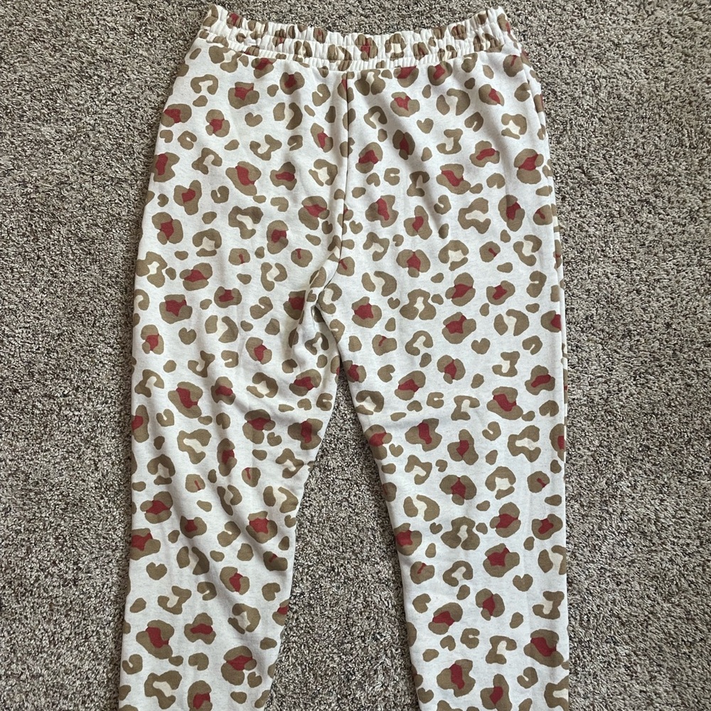 Secret Treasures Cheetah Print Sweatpants